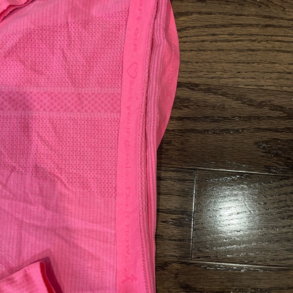 Lululemon Swiftly Tech Long Sleeve - Picture 3 of 3